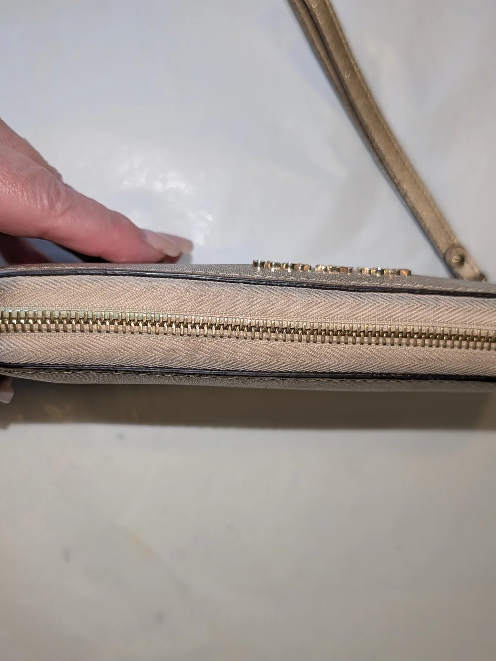 Michael Kors Jet Set Metallic Gold Saffiano Leather Zip Wallet‎ Wristlet luxury
